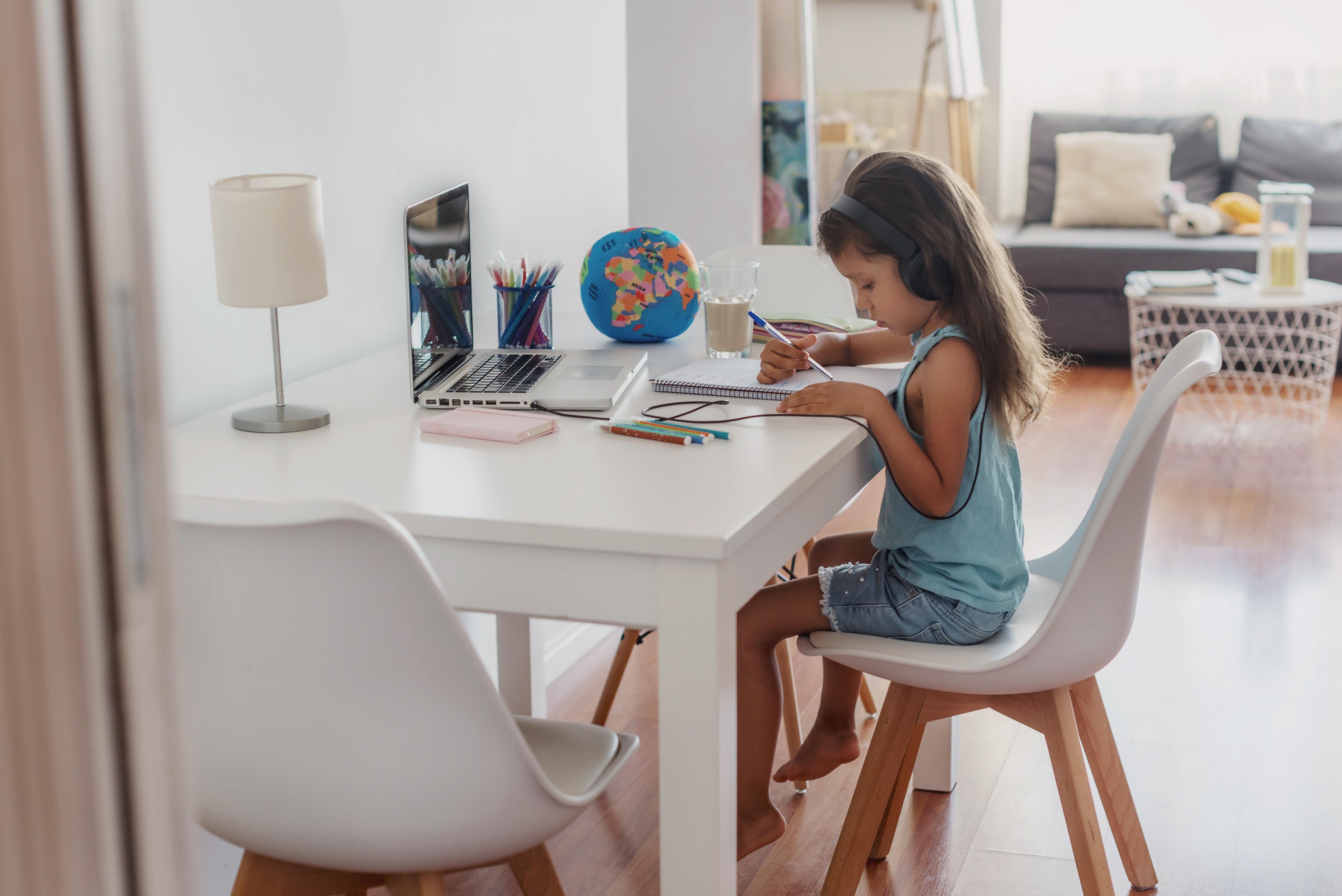 child at class in front of computer